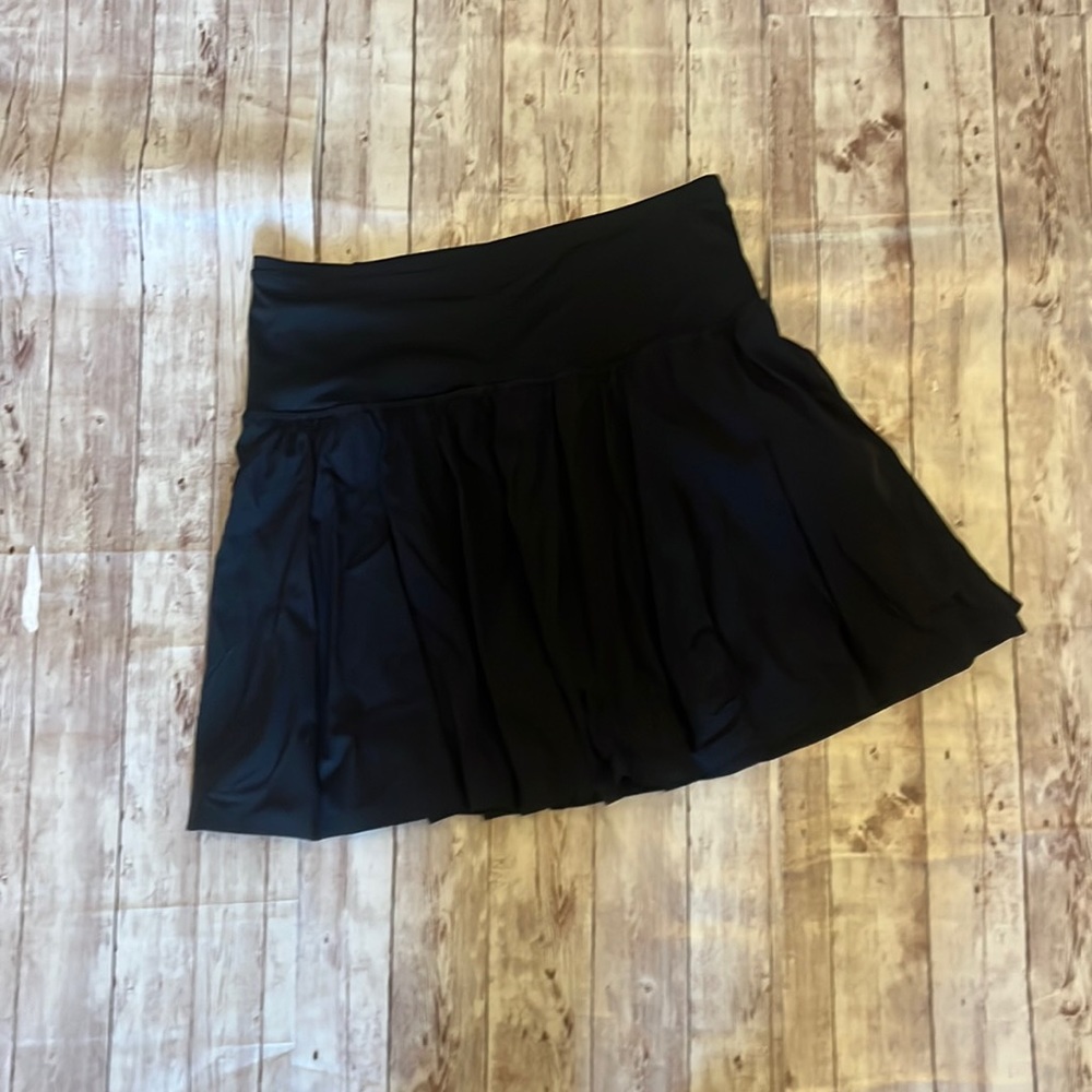 Joylab black pleated skirt
